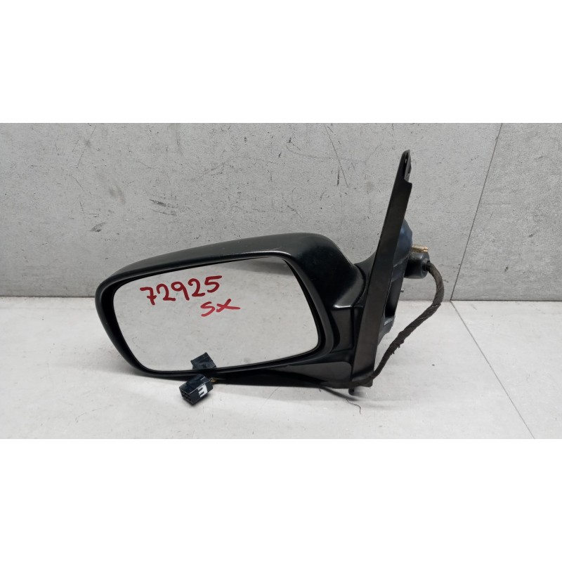 TOYOTA LEFT ELETRIC REAR-VIEW MIRROR  TOYOTA Yaris 1999>2003 used