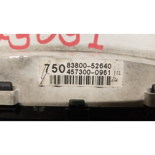 QUADRO STRUMENTI TOYOTA Yaris 1999>2003 usato