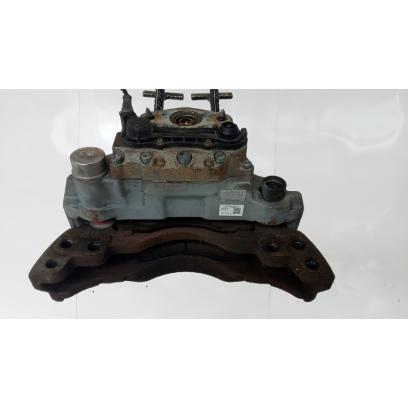 SCANIA PINZA POSTERIORE DESTRA SCANIA 114 usato