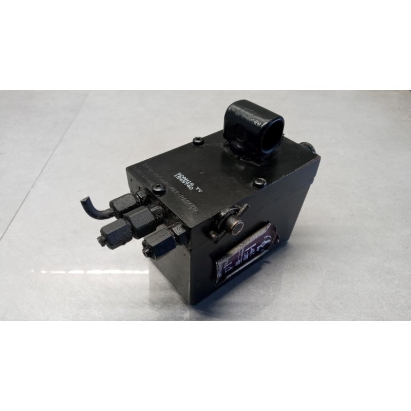 SCANIA POMPA IDR ALZACABINA SCANIA 114 usato