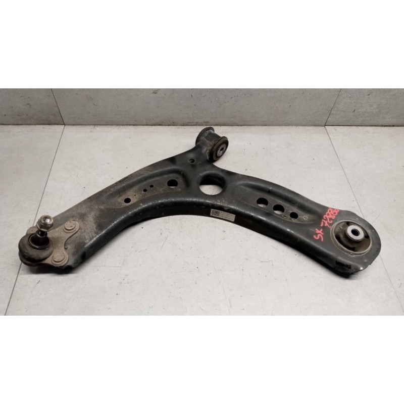 VOLKSWAGEN CONTROL ARM FRONT LOWER LEFT  VOLKSWAGEN Golf 7 2012>2016 used