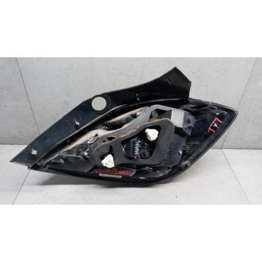 FARO POSTERIORE ESTERNO SINISTRO OPEL Astra H 2007>2010 usato