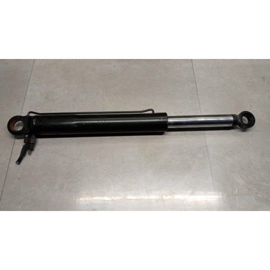 PISTONE ALZA CABINA SCANIA 114 usato