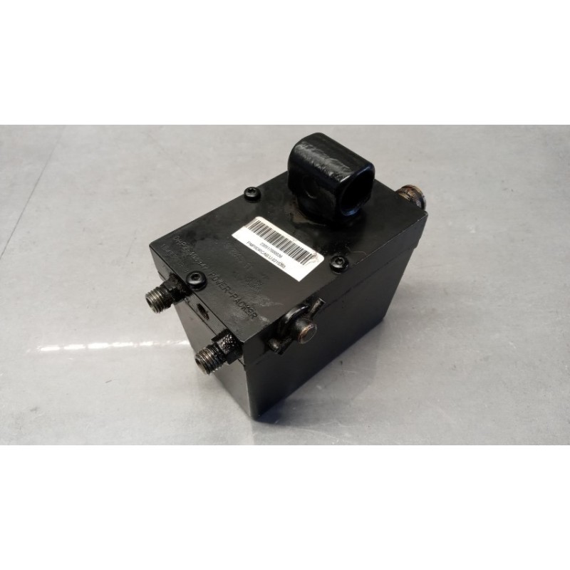 SCANIA CAB LIFT PUMP  SCANIA 114 used