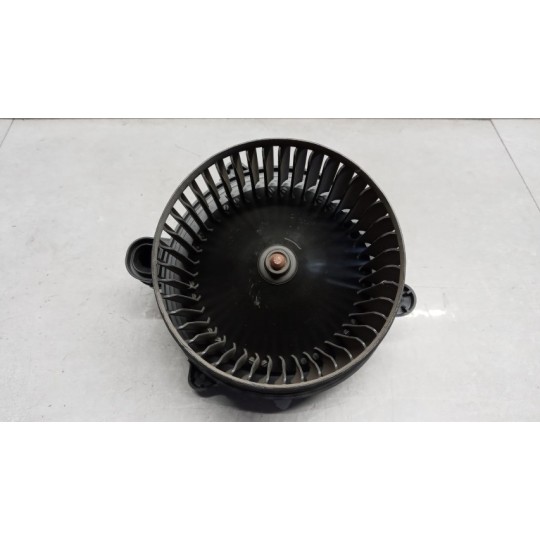 MOTORINO VENTILAZIONE INTERNA FORD Fiesta 2017> usato