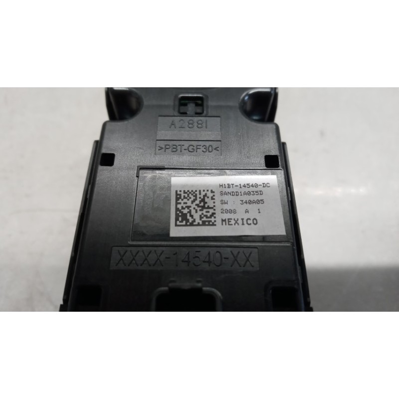 FORD INTERRUTTORI E PULSANTI ALZAVETRI FORD Fiesta 2017> usato