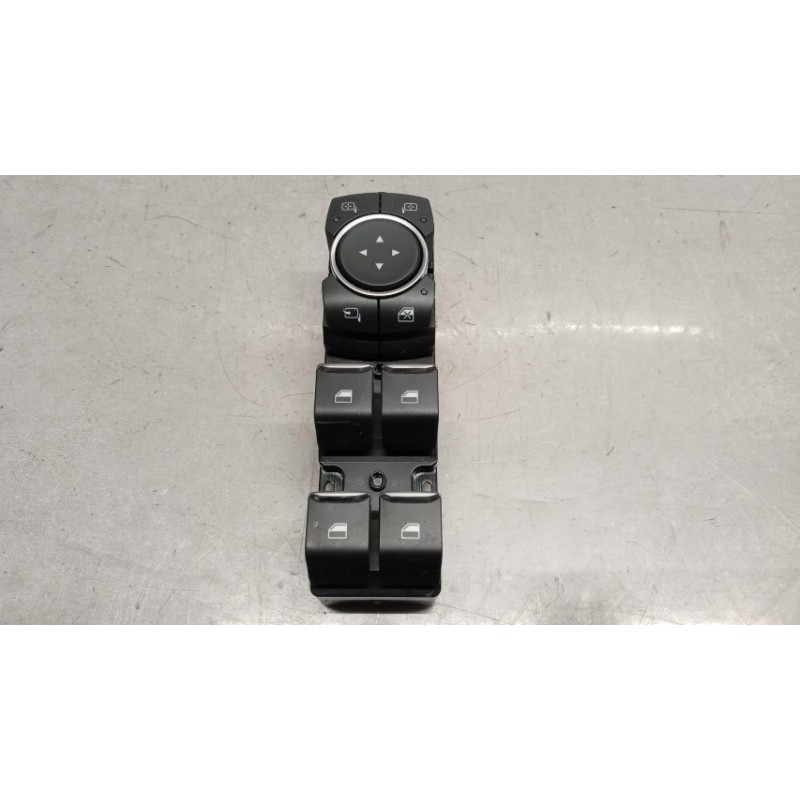 FORD INTERRUTTORI E PULSANTI ALZAVETRI FORD Fiesta 2017> usato