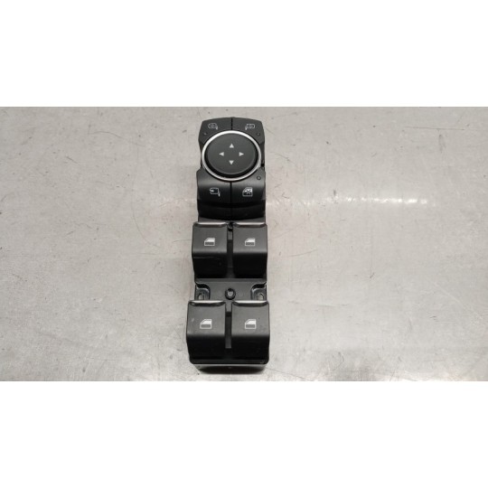 INTERRUTTORI E PULSANTI ALZAVETRI FORD Fiesta 2017> usato