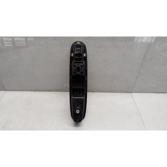 INTERRUTTORI E PULSANTI ALZAVETRI LANCIA Ypsilon 2015> usato