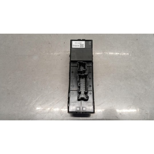 INTERRUTTORI E PULSANTI ALZAVETRI SUBARU Forester 2012>2019 usato