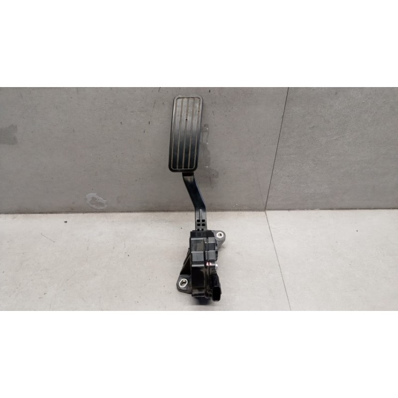 SUBARU ELETRONIC THROTTLE PEDAL  SUBARU Forester 2012>2019 used
