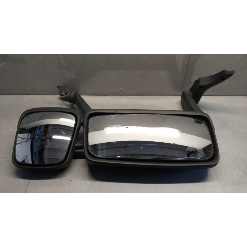 VOLVO truck RIGHT ELETRIC REAR-VIEW MIRROR  VOLVO truck FH16 II 2002>2008 used