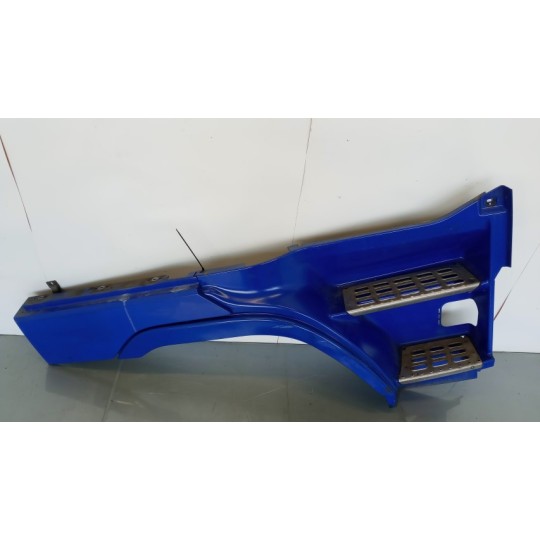 PARAFANGO ANTERIORE DESTRO VOLVO truck FH16 II 2002>2008 usato