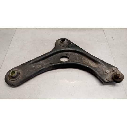 BRACCIO OSCILLANTE ANTERIORE INFERIORE DESTRO CITROEN C3 2013>2016 usato