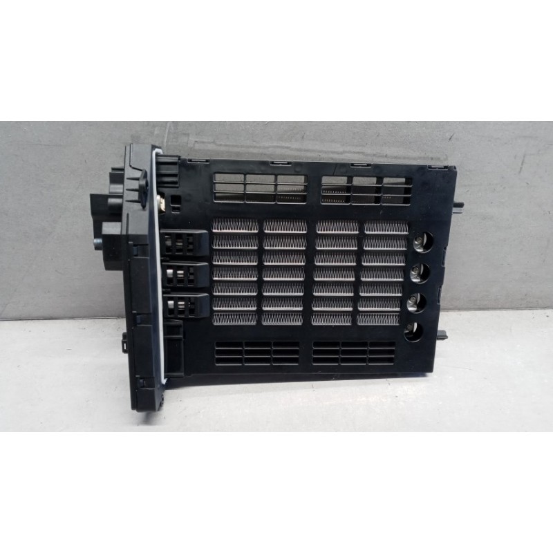 MERCEDES-BENZ RADIATORE RISCALDAMENTO INTERNO MERCEDES-BENZ Classe A (W176) 2012>2014 usato