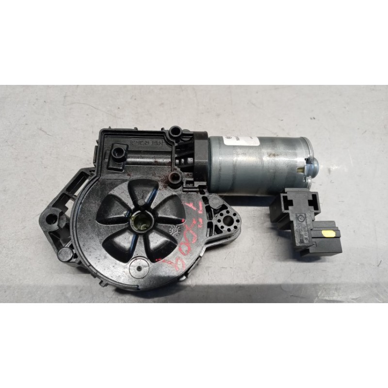 MERCEDES-BENZ SUNROOF MOTOR  MERCEDES-BENZ Classe A (W176) 2012>2014 used