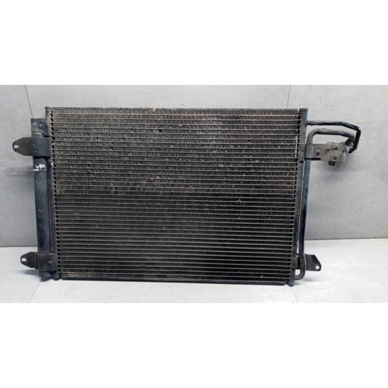 VOLKSWAGEN RADIATORE CLIMATIZZATORE VOLKSWAGEN Golf 5 2003>2008 usato