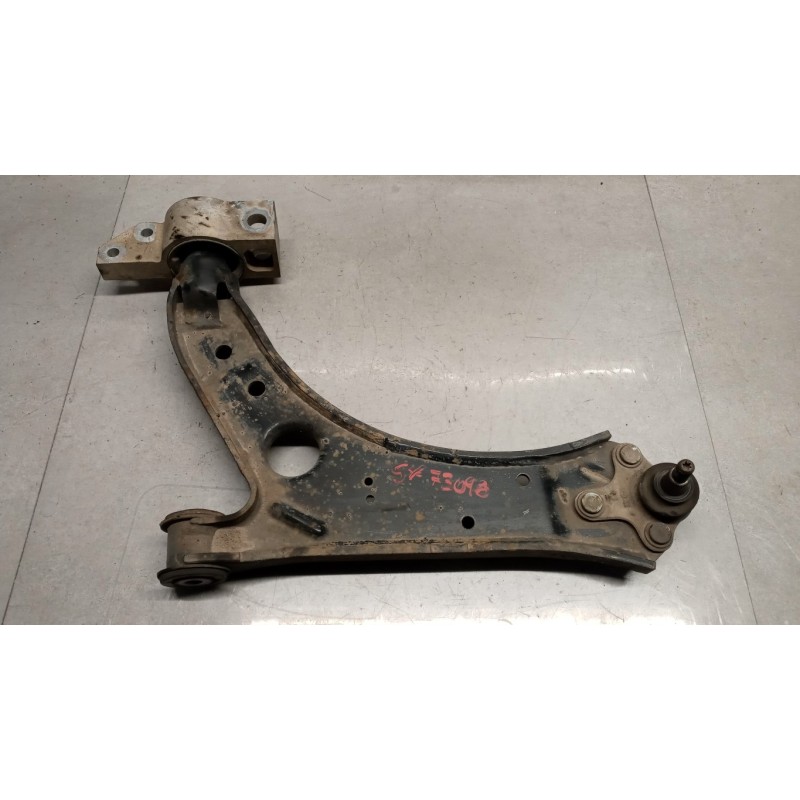 VOLKSWAGEN CONTROL ARM FRONT LOWER LEFT  VOLKSWAGEN Golf 5 2003>2008 used