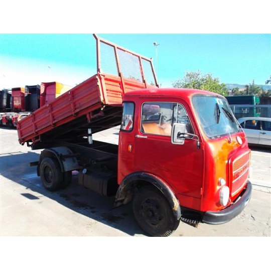 OM OM LUPETTO PATENTE C  RIBALTABILE TRILATERALE 