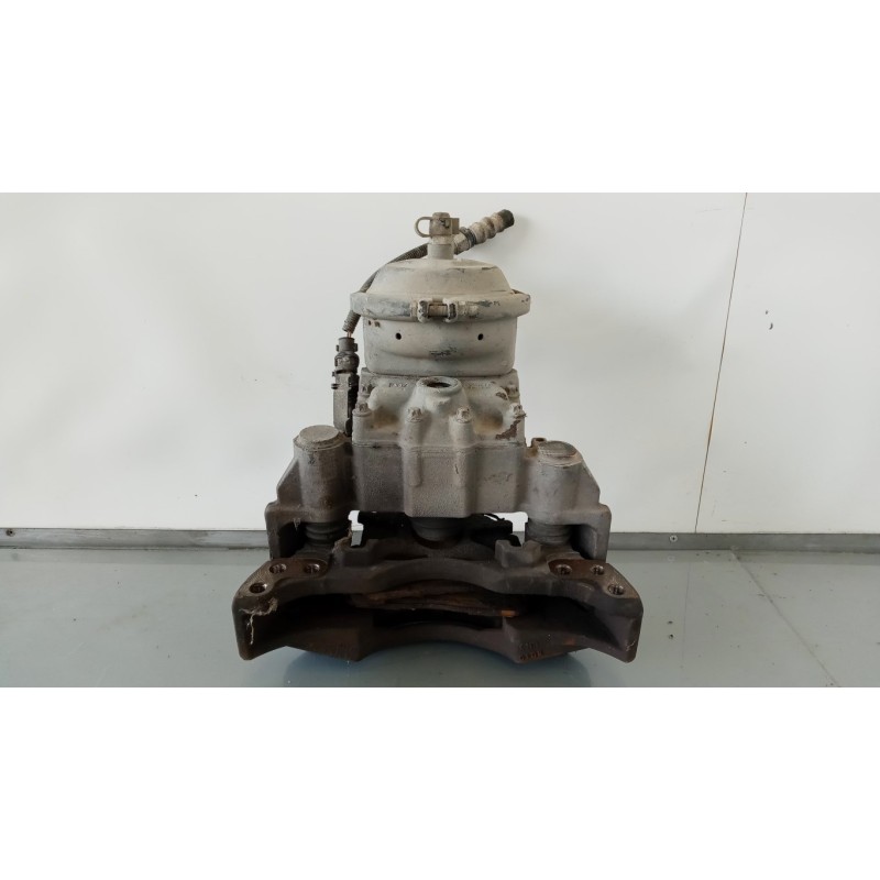 RENAULT truck LEFT FRONT CALIPER BRAKE RENAULT truck Midlum used