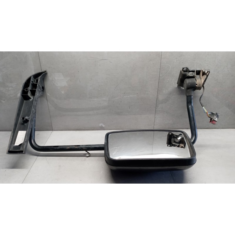 RENAULT truck LEFT ELETRIC REAR-VIEW MIRROR  RENAULT truck Midlum used