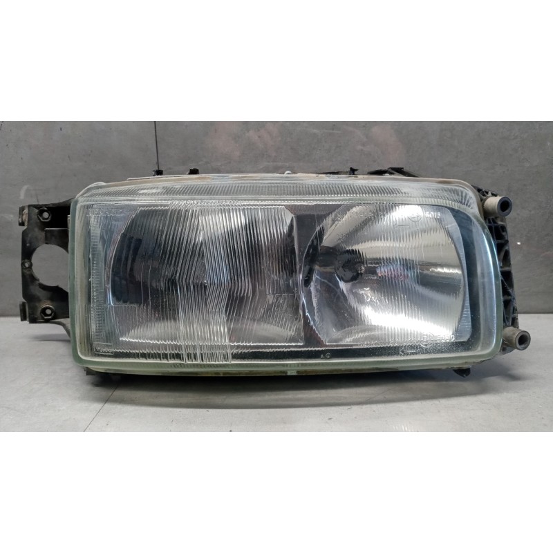 RENAULT truck RIGHT HEADLIGHT RENAULT truck Midlum used