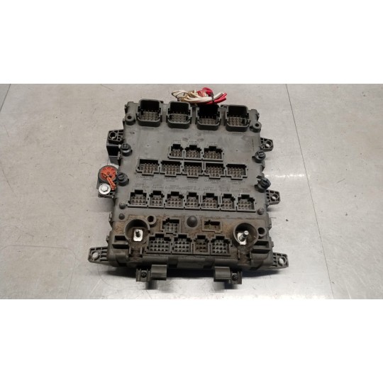 SCATOLA FUSIBILI RENAULT truck Midlum usato