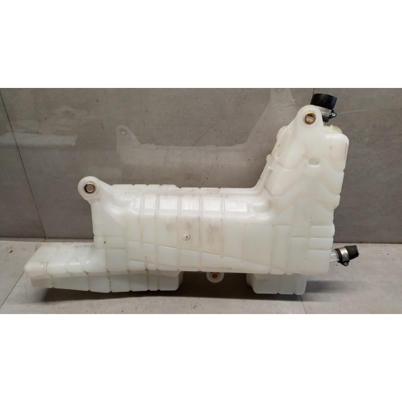 RENAULT truck VASCHETTA ACQUA RADIATORE MOTORE RENAULT truck Midlum usato