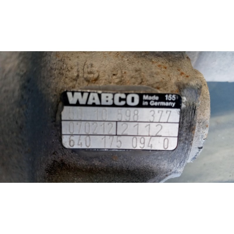 RENAULT truck RIGHT FRONT CALIPER BRAKE  RENAULT truck Midlum used