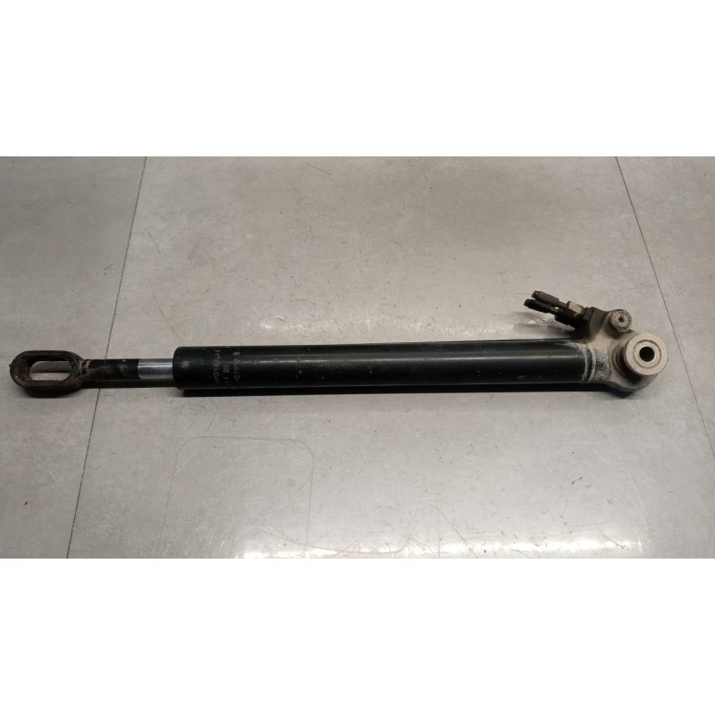 RENAULT truck PISTONE ALZA CABINA RENAULT truck Midlum usato