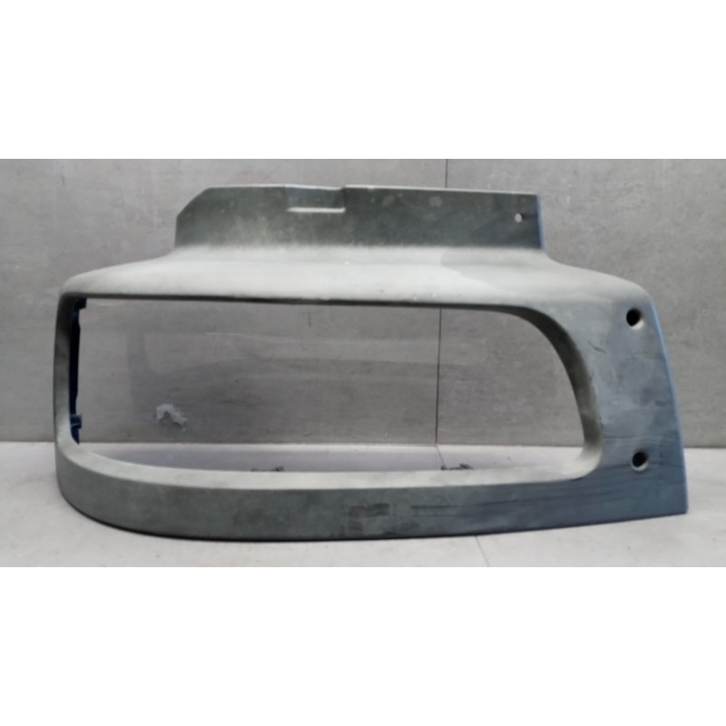 RENAULT truck SEDE FARI DESTRO RENAULT truck Midlum usato