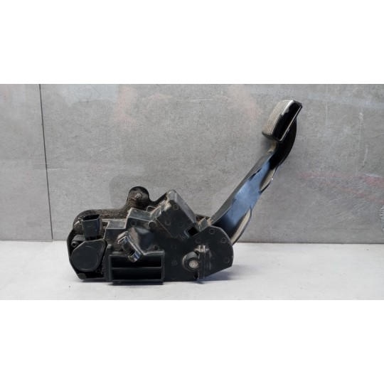 ELETRONIC THROTTLE PEDAL  RENAULT truck Midlum used