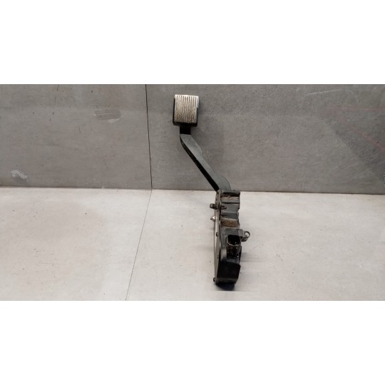 ELETRONIC THROTTLE PEDAL  RENAULT truck Midlum used