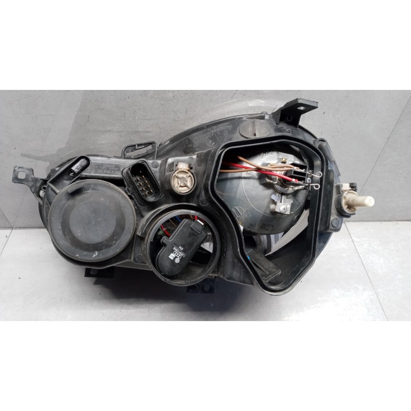 VOLKSWAGEN FARO ANTERIORE DESTRO VOLKSWAGEN Polo 2001>2005 usato