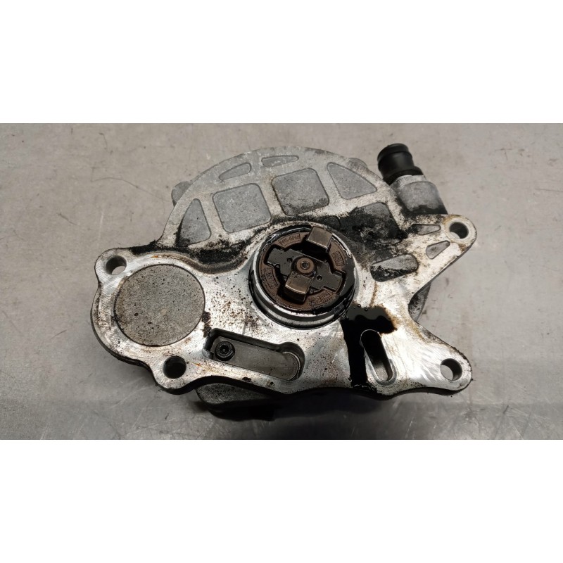 VOLKSWAGEN van POMPA VUOTO VOLKSWAGEN van Caddy 2010>2015 usato