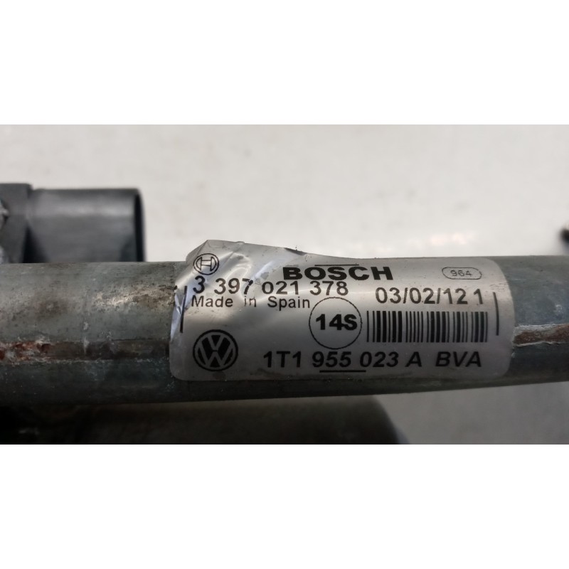 VOLKSWAGEN van windshield wiper motor VOLKSWAGEN van Caddy 2010>2015 used