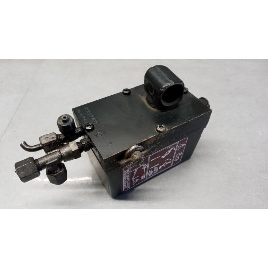 CAB LIFT PUMP  RENAULT truck Midliner used