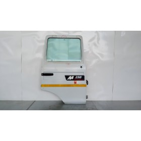 RIGHT FRONT DOOR  RENAULT...