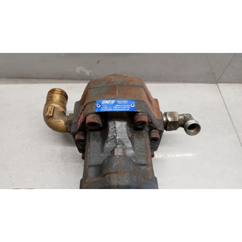 RENAULT truck HYDRAULIC PUMP  RENAULT truck Midlum used