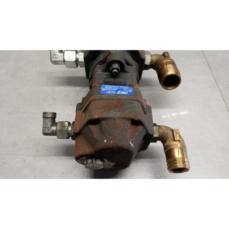 RENAULT truck HYDRAULIC PUMP  RENAULT truck Midlum used