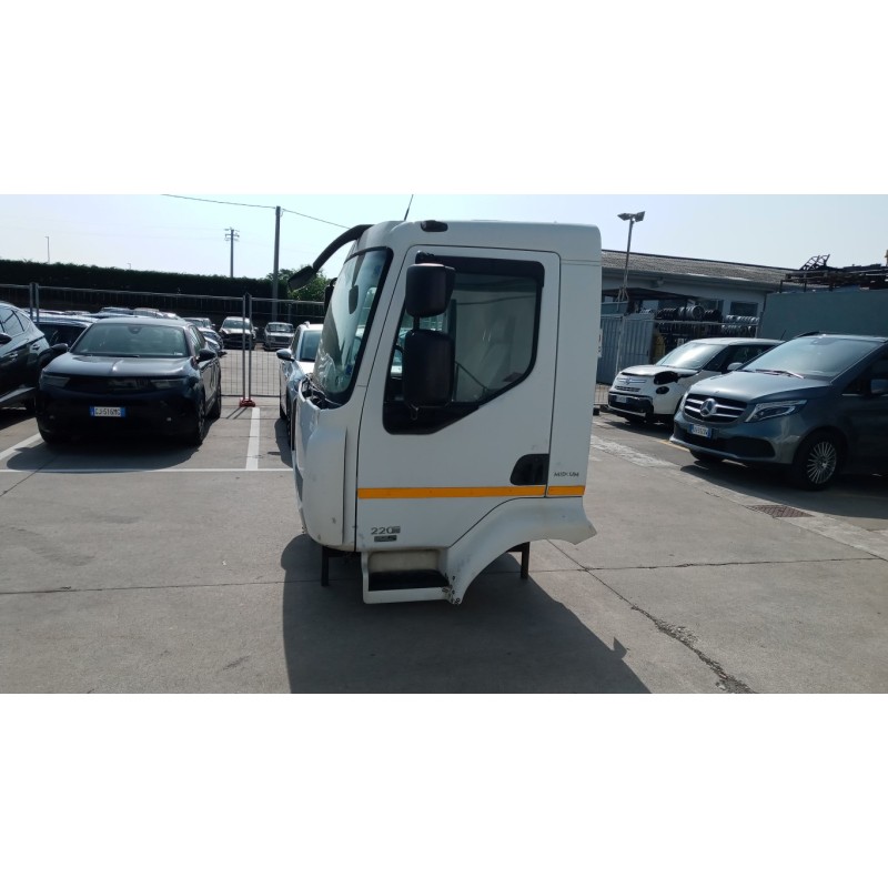 RENAULT truck COMPLETE CABIN RENAULT truck Midlum used