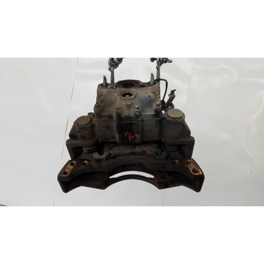 PINZA POSTERIORE DESTRA RENAULT truck Midlum usato