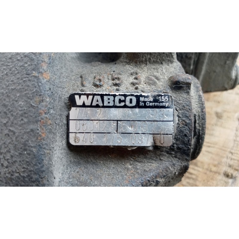 RENAULT truck PINZA POSTERIORE DESTRA RENAULT truck Midlum usato