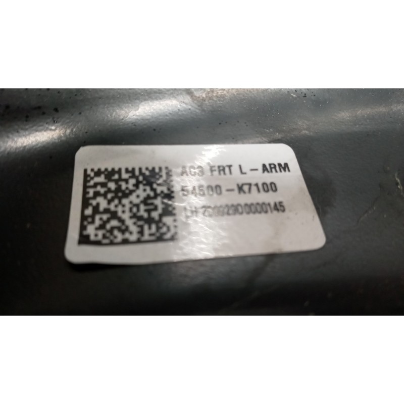 HYUNDAI BRACCIO OSCILLANTE ANTERIORE INFERIORE SINISTRO HYUNDAI i10 2020> usato