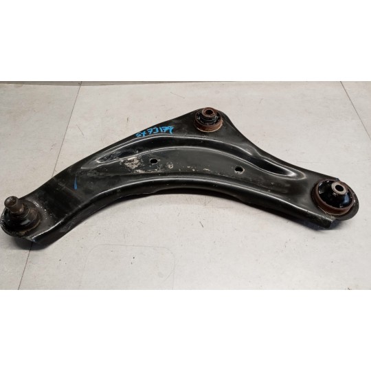 BRACCIO OSCILLANTE ANTERIORE INFERIORE SINISTRO NISSAN Juke 2014>2019 usato