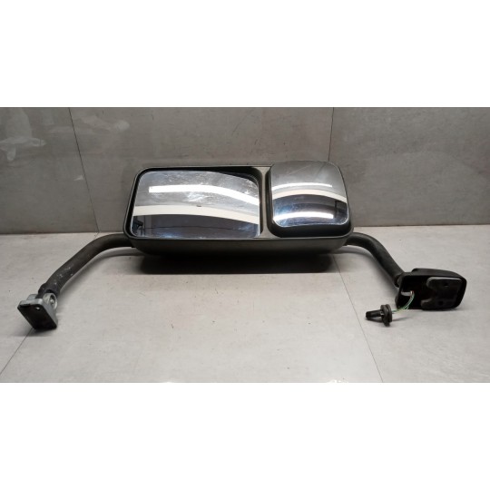 RIGHT ELETRIC REAR-VIEW MIRROR  NISSAN truck Atleon used