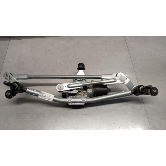 windshield wiper motor DACIA Sandero 2020> used