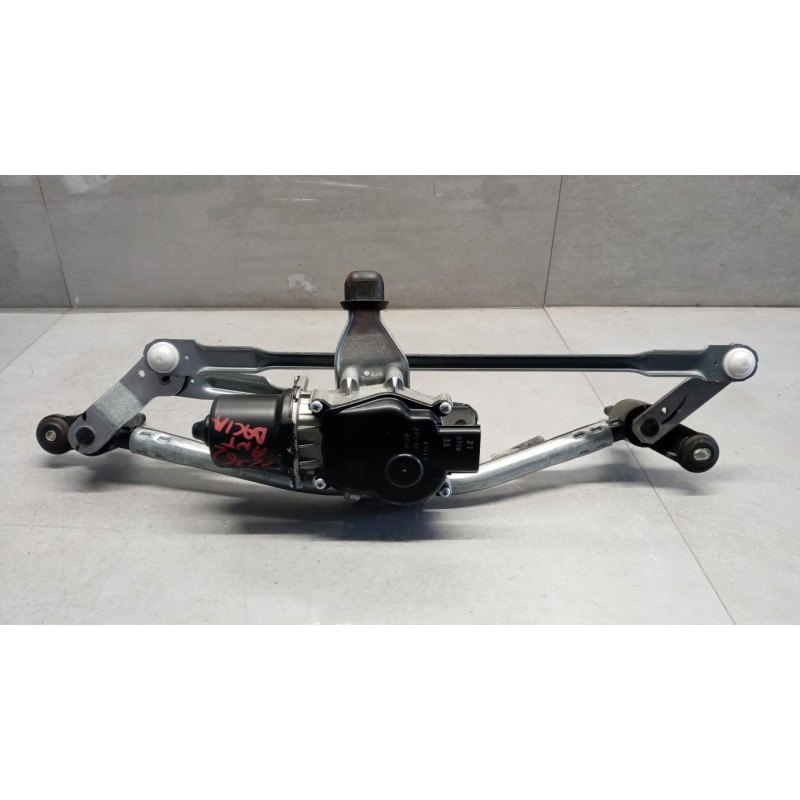 DACIA windshield wiper motor DACIA Sandero 2020> used