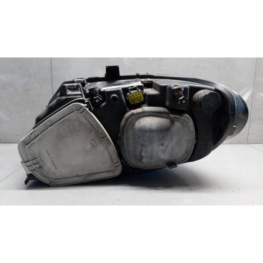 RIGHT HEADLIGHT CHRYSLER Voy./G.Voyager 2004>2008 used