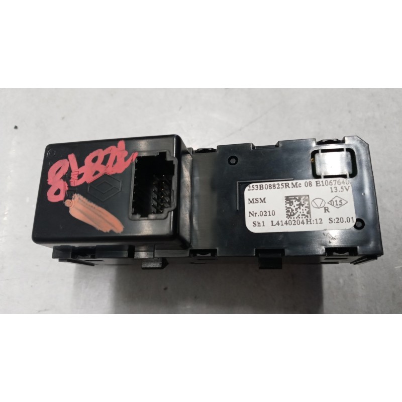 RENAULT INTERRUTTORI E PULSANTI ABITACOLO RENAULT Captur 2013>2017 usato